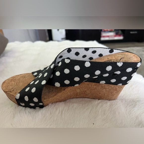 Lucky Brand Black white Polka dots studded women’s sandal wedges. Cork sole. 9.5 - Picture 3 of 12